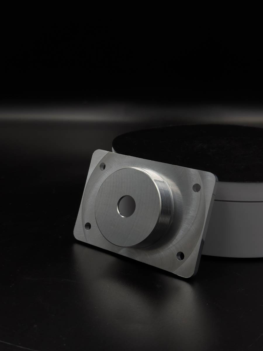 Pièce en aluminium sur mesure à Paris en Île de France